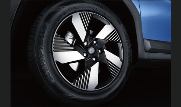 SWM G03 EDi, Anvelope 215/60 R17 pe jante de aliaj